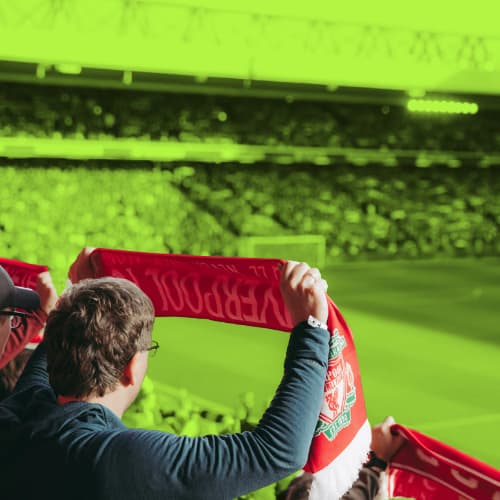 35 ex futbolistas demandan al fútbol inglés por negligencia en sus lesiones cerebrales